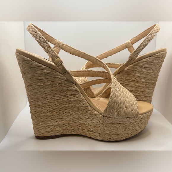 Alice + Olivia Tan Woven Wedge Sandals - Picture 5 of 8
